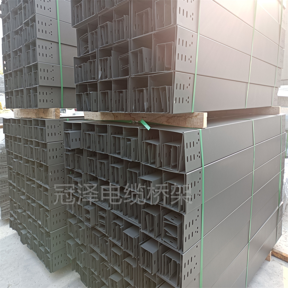 噴塑防火隔板橋架 (2).jpg 噴塑防火隔板橋架 (2).jpg